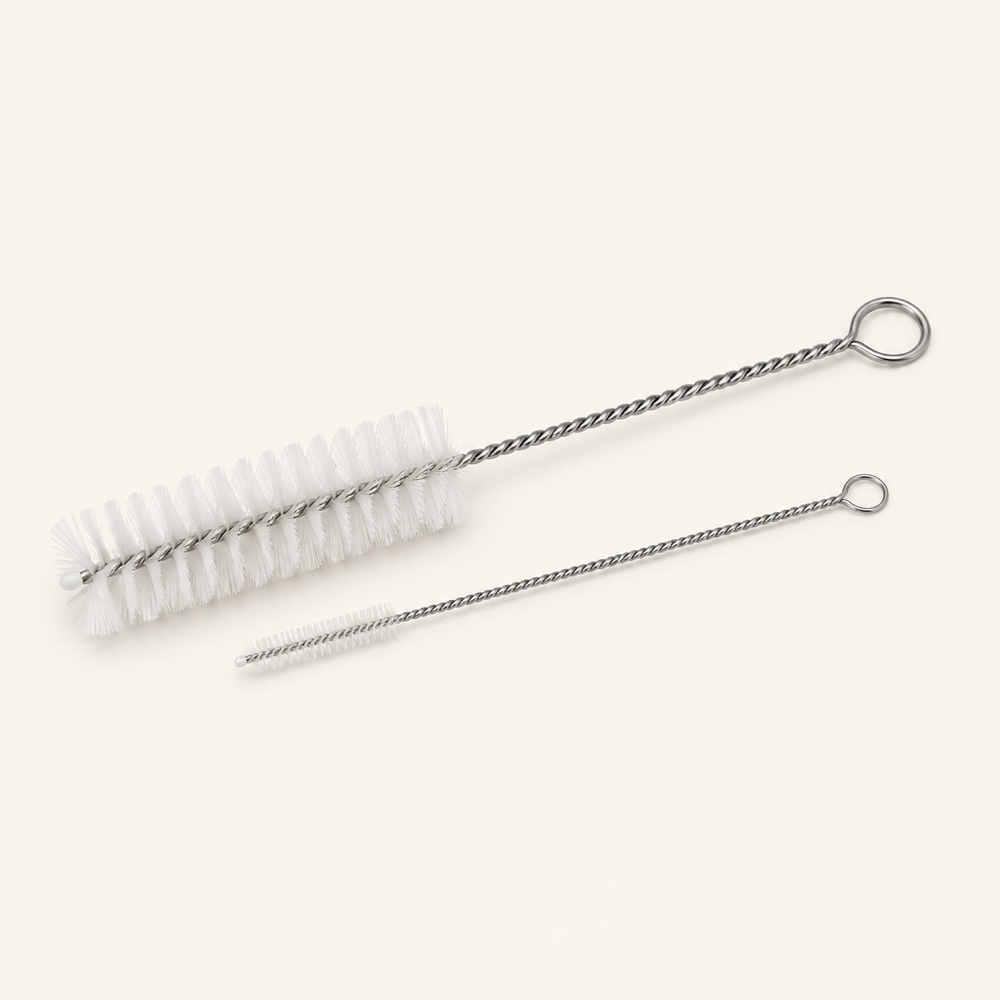 Deep Cleaning Kit: bottle brush and spout brush