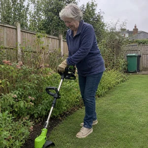 Helen G. using a RYDA product
