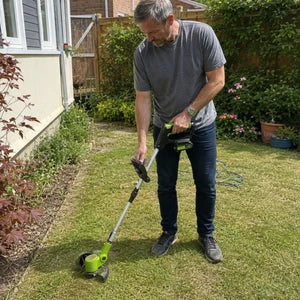 Peter H. using a RYDA product